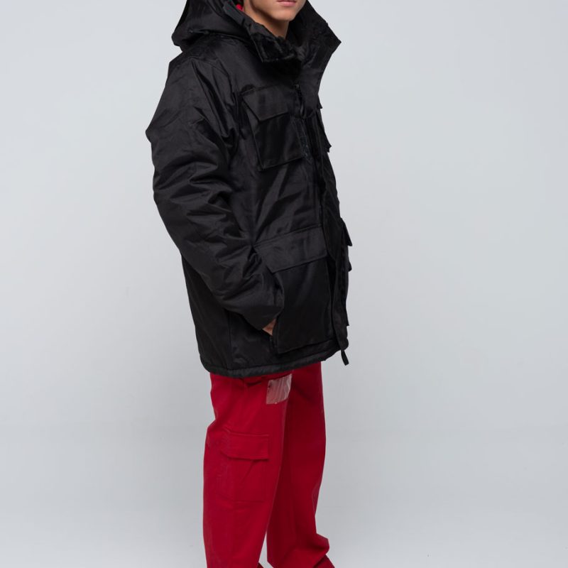 Modell 175cm. Størrelse S.