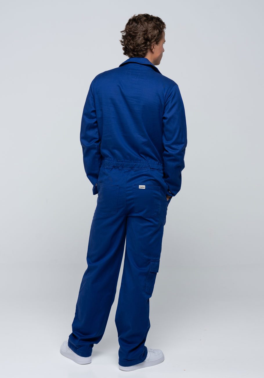 Modell 175 cm. Størrelse M blå.