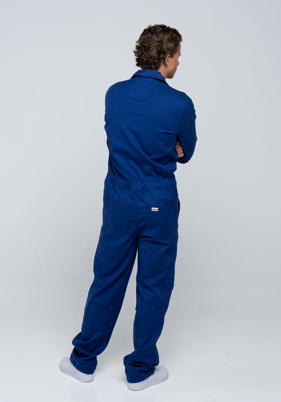 Modell 175 cm. Størrelse M blå.