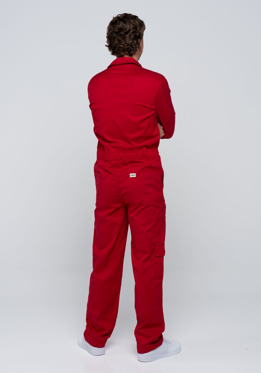 Modell 175 cm. Størrelse S rød.