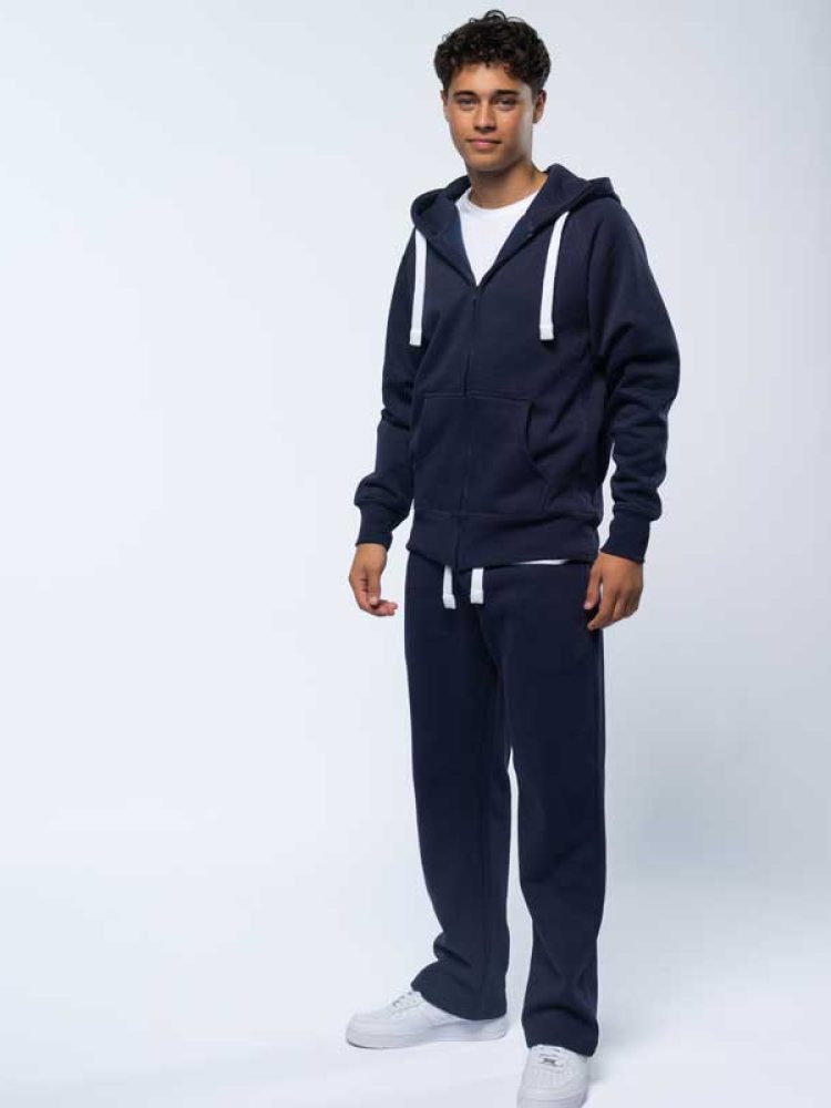 Størrelse: M - 180 cm høyde.